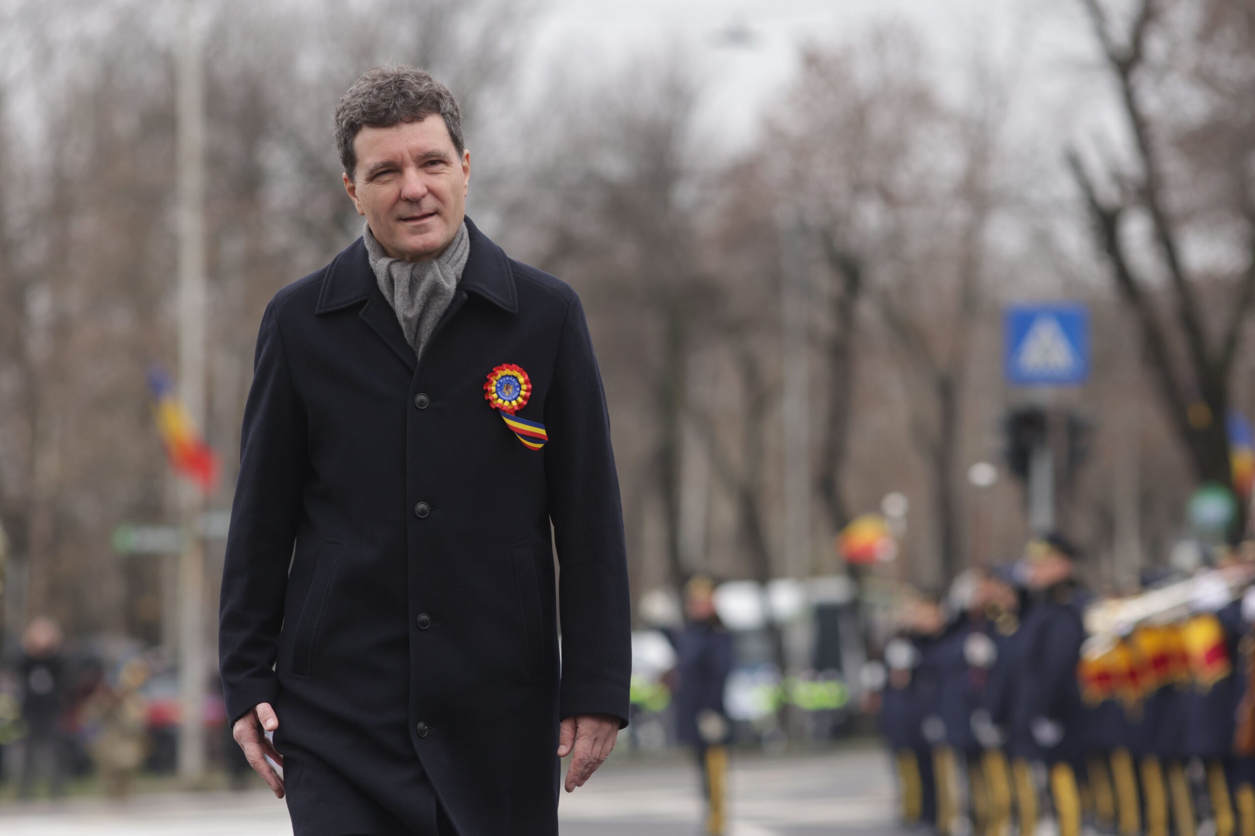 Președintele României, Nicușor Dan, a rămas blocat în Paris din cauza condițiilor meteo nefavorabile, nepermițându-i să se întoarcă în țară în întregime programată