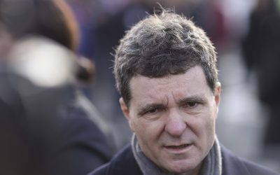 Nicusor-Dan-obosit-trist.jpg - PresaObiectiva