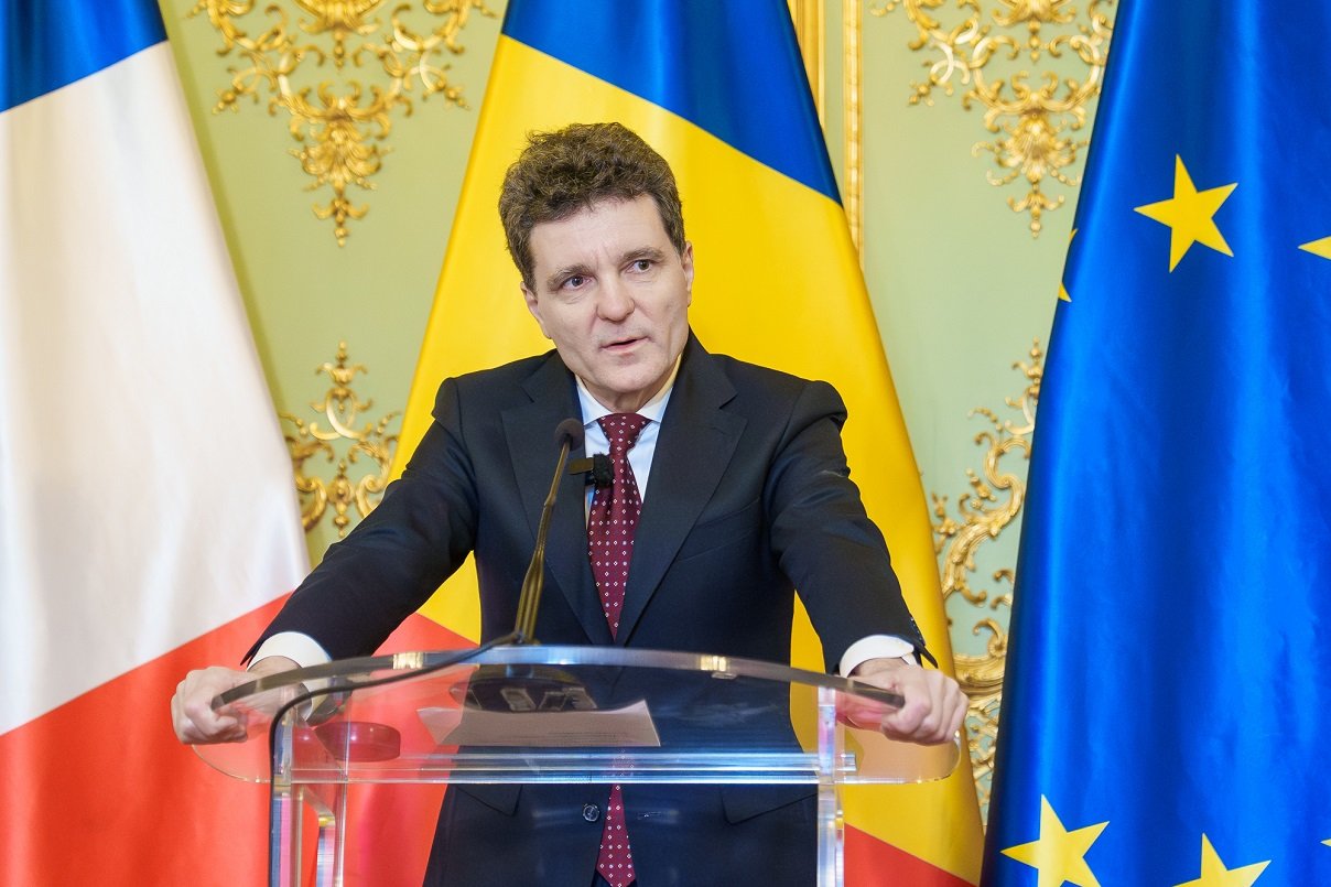 Președintele Klaus Iohannis a marcat sâmbătă un moment important în calendarul educației din România, vizitând Colegiul Național „Unirea” din Focșani, ocazie cu care a sărbătorit cei 160 de ani de existență ai instituției