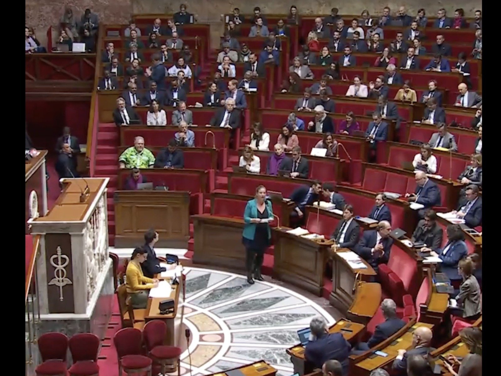 Guvernul minoritar al Franței, condus de prim-ministrul Sébastien Lecornu, și-a păstrat poziția în ciuda încercărilor opoziției de a-i înlătura mandatul prin două moțiuni de cenzură depuse recent în Parlament