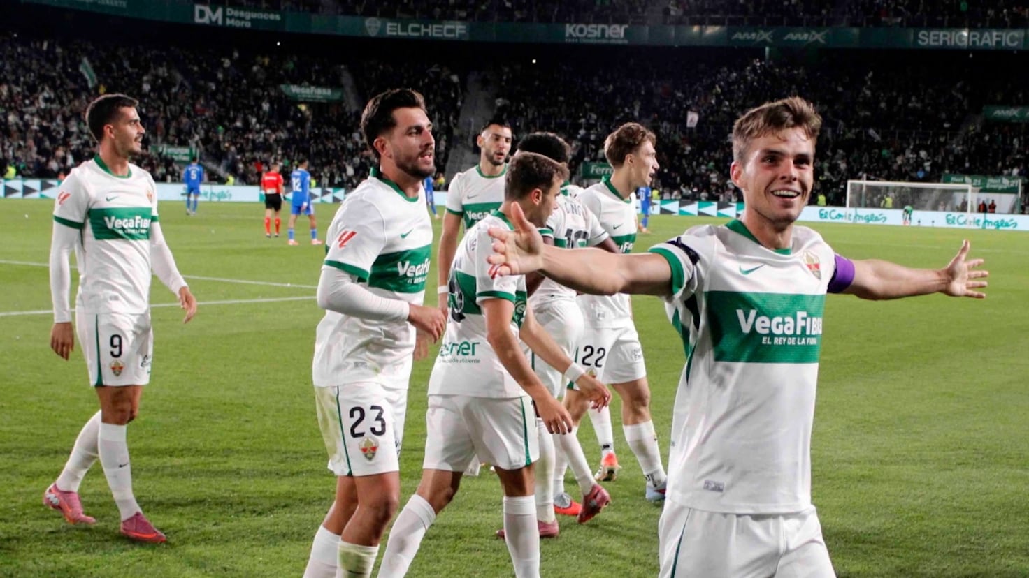 Diang și Álvaro Rodríguez, vedete franjiverde în atacul lui Elche Într-o mișcare strategică, antrenorul Elche, Pablo Sarabia, a decis să mizeze pe forța tânără a echipei, promovându-i pe Diang și Álvaro Rodríguez în primul unsprezece, în anticiparea meciului crucial din campionat