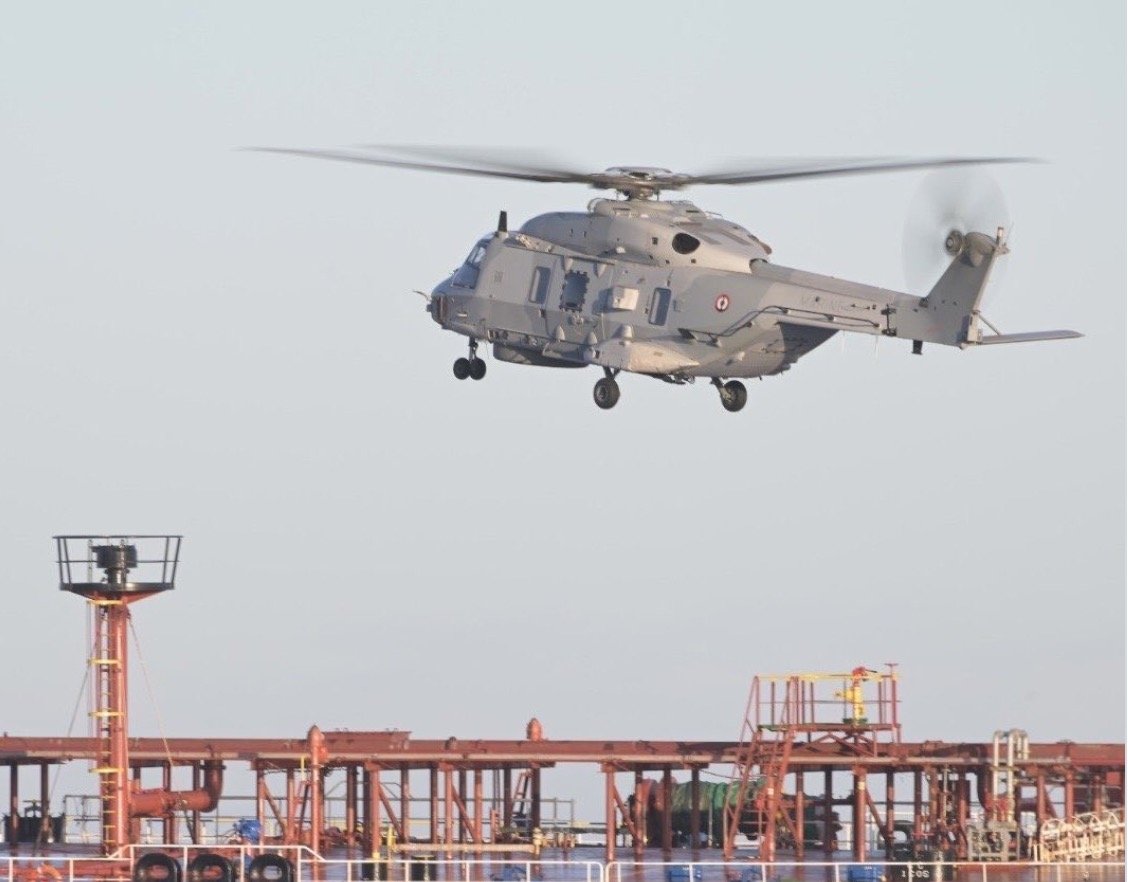 Marina franceză a interceptat un petrolier din Rusia în Marea Mediterană, nava fiind suspectată de încălcarea sancțiunilor internaționale Într-o mișcare rareori întâlnită în tendințele diplomatice și militare europene recente, Marina franceză a reținut joi dimineață un petrolier ce provenea din Rusia, în cadrul unei operațiuni care subliniază tensiunile accentuate între Occident și Moscova de la începutul războiului din Ucraina