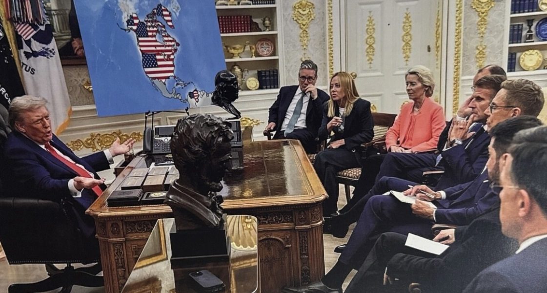 Trump-fotografie-harta-Groenlanda-Canada-Venezuela.jpg - PresaObiectiva