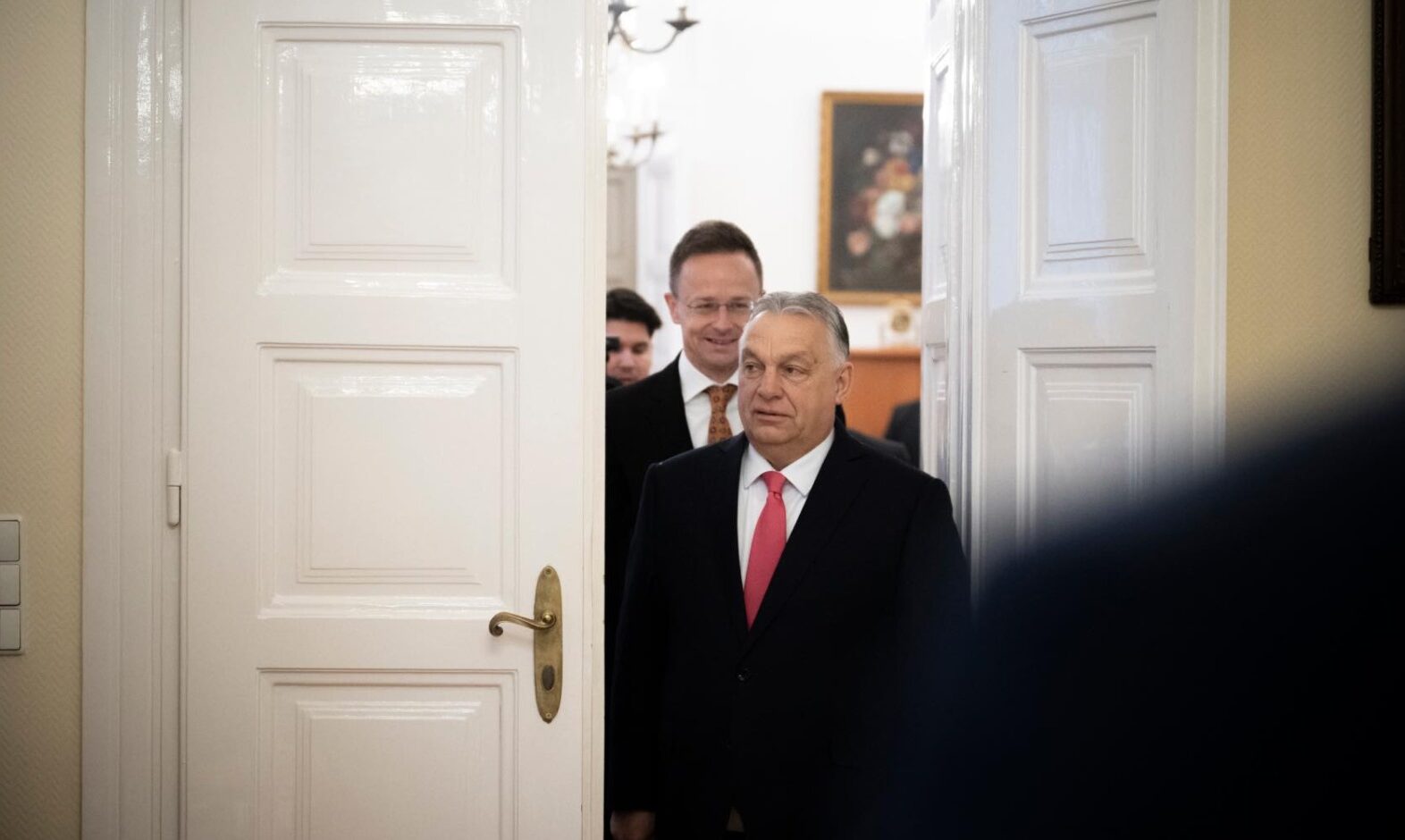 Ungaria își reafirmă Luka față de Ucraina: Sprijin limitat, dar fără implicare în conflictul armat Într-un moment de tensiune crescută între Bruxelles și Moscova, Ungaria adoptă o poziție clară în privința sprijinului pentru Ucraina, întărind totodată și dialogul cu Rusia