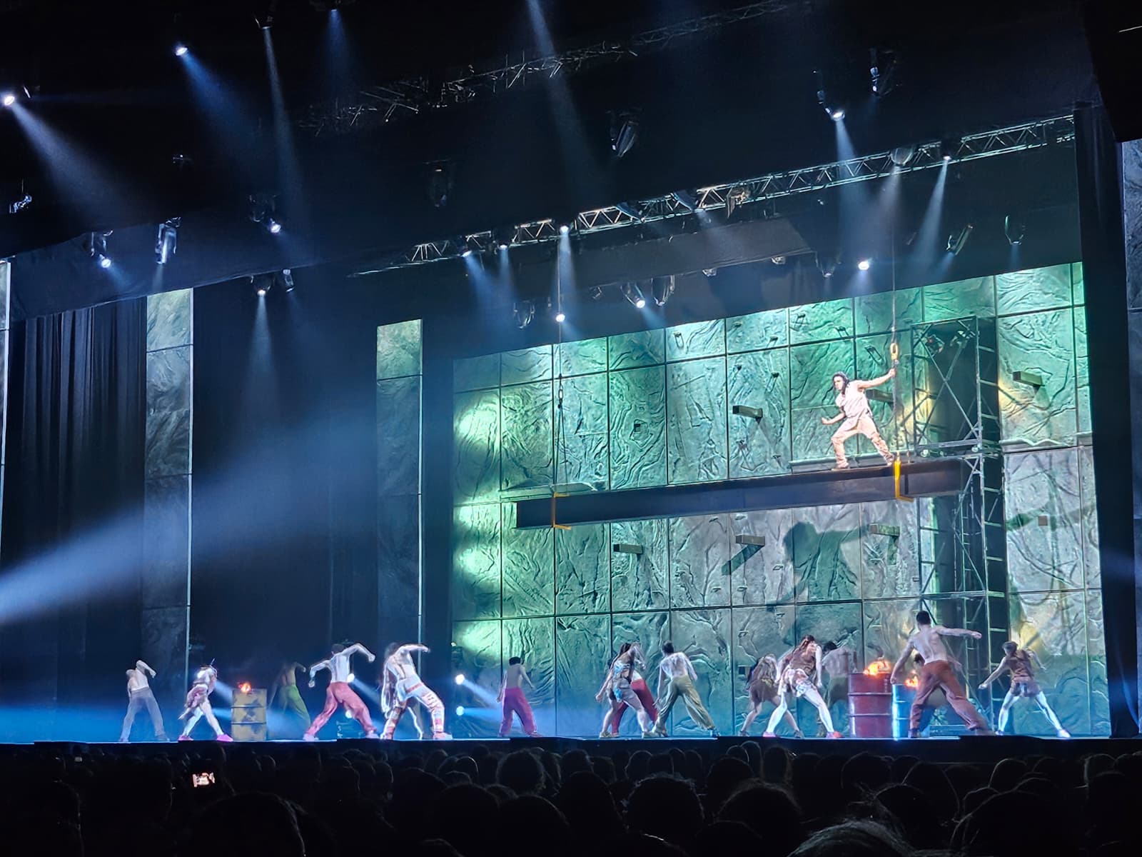 Un vis vechi și o seară rece, o inimă plină de entuziasm