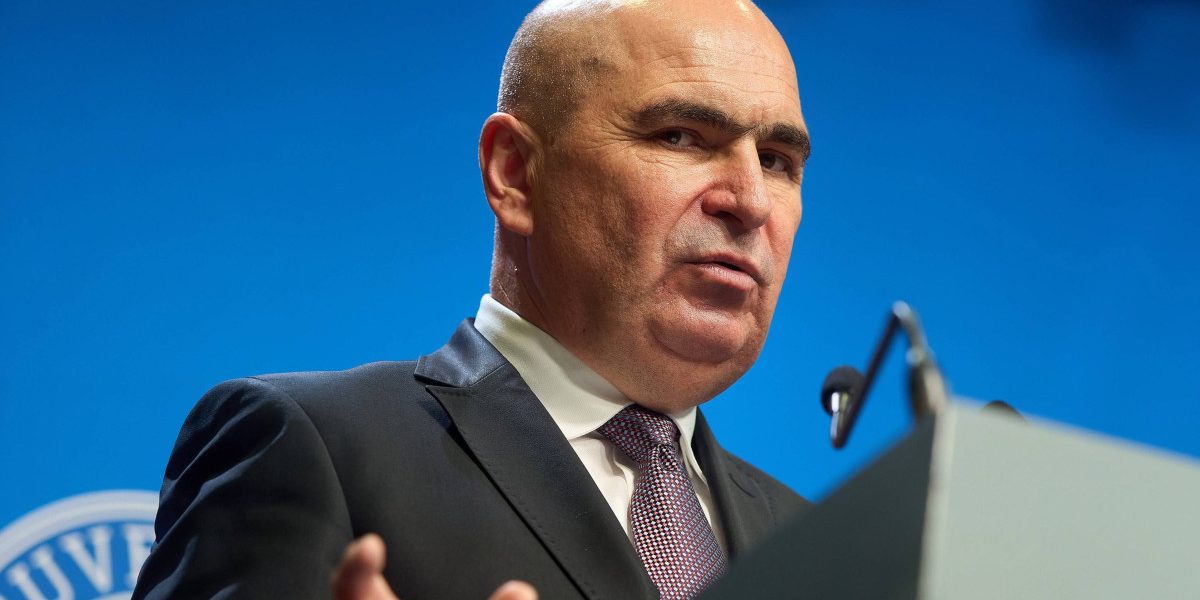 ZjQxMjJlNTk2Mzc1YzFlOTIyNTIxZWI1MTQyNDE3.thumb_.jpg - PresaObiectiva