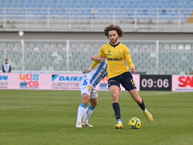 aD00ODAmemM9MSZoYXNoPTdkNmQ5MzIxZjJiODU1ZDY4MGU1NTc1N2E4OTFiODc2.thumb_.jpg - PresaObiectiva