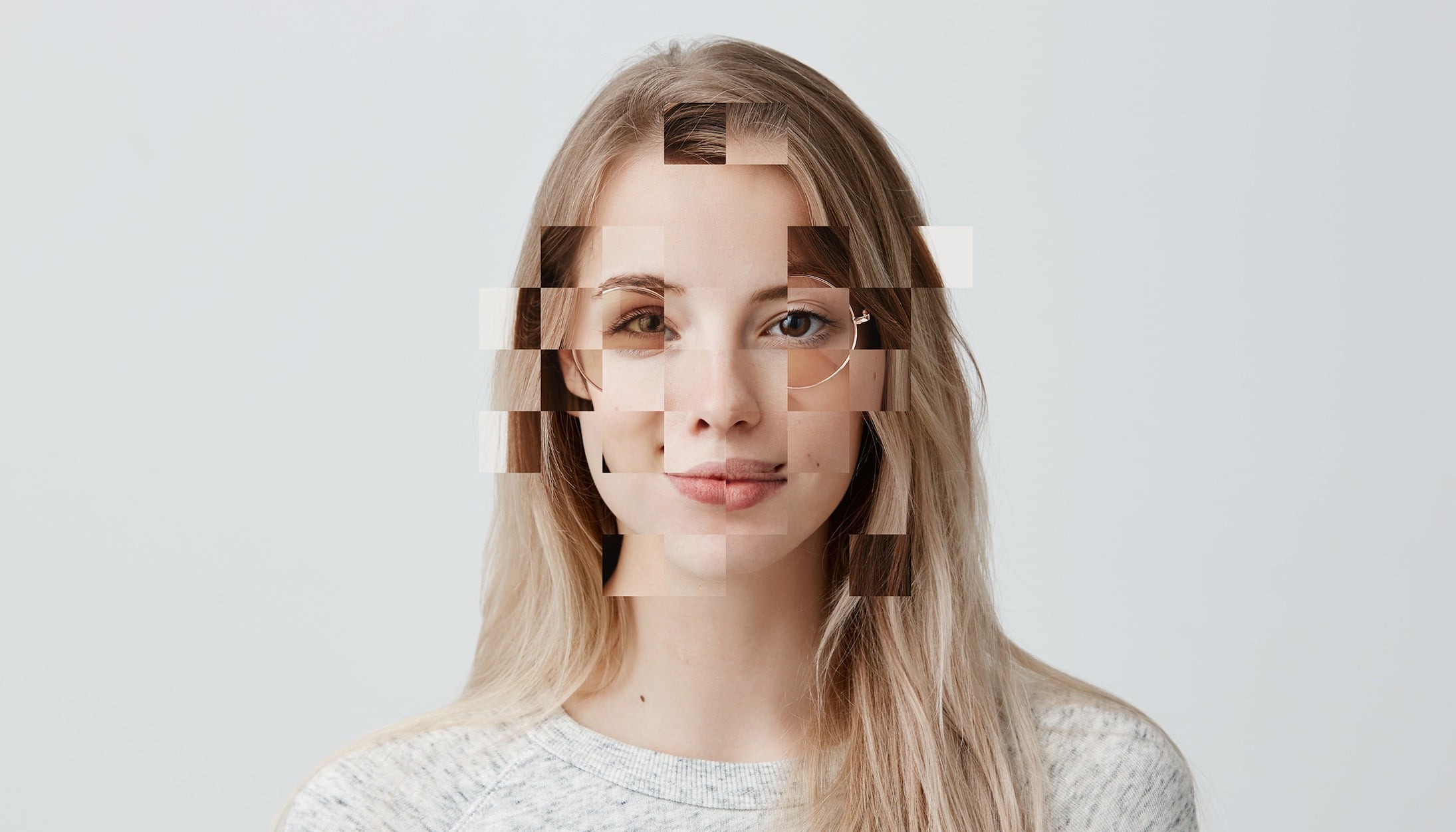 Deepfake-urile, tehnologia care poate crea o reproducere aproape perfectă a chipului și vocii unei persoane, devin tot mai realiste și, implicit, mai periculoase