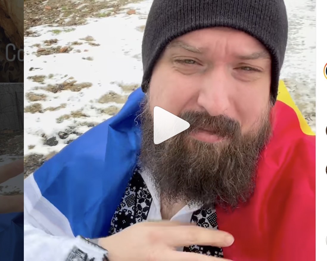 „Din barmani, în lumea digitală: Povestea unui american care a ales România pentru noua sa aventură” O poveste surprinzătoare și plină de umor se conturează în peisajul imprevizibil al expatriatului în România