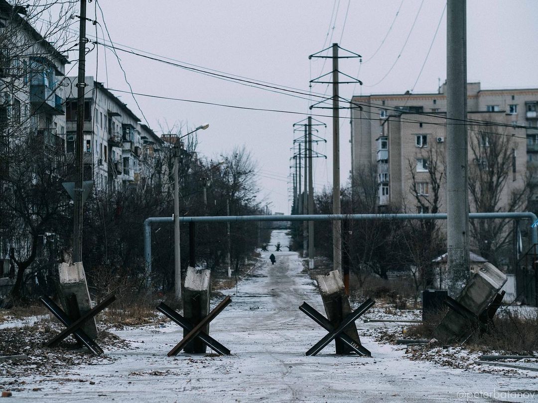 Ucraina se confruntă cu cele mai dificile trei săptămâni de iarnă de la începutul invaziei rusești, în condițiile în care temperatura extrem de joasă și atacurile continue asupra infrastructurii energetice pun sistemul național de electricitate și încălzire la cea mai mare încercare