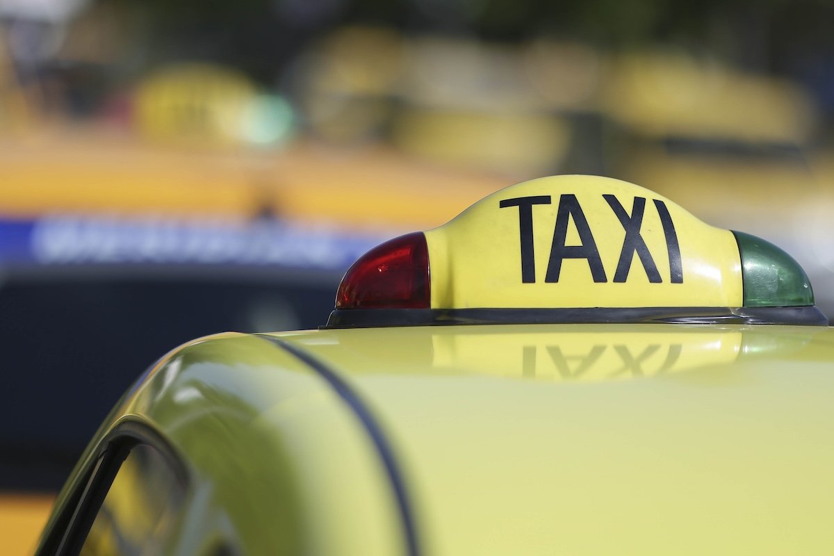 Consiliul General al Municipiului București (CGMB) a anunțat că va aproba, în ședința programată pentru 29 ianuarie, atribuire a 1.000 de autorizații pentru taxi