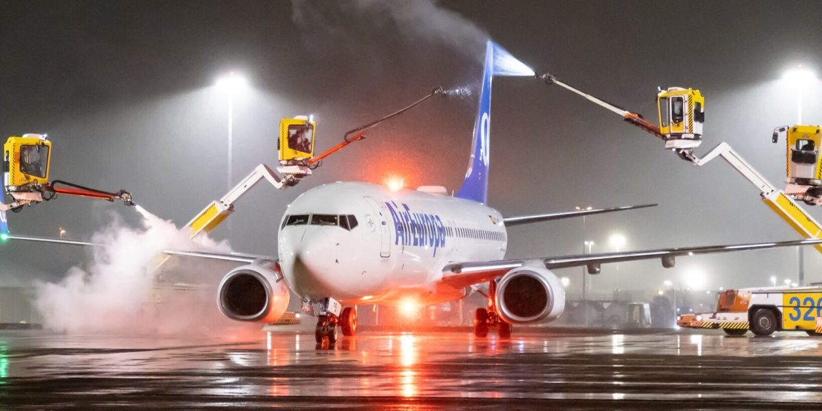 avion-degivrat-schiphol-e1767610053791.jpg - PresaObiectiva