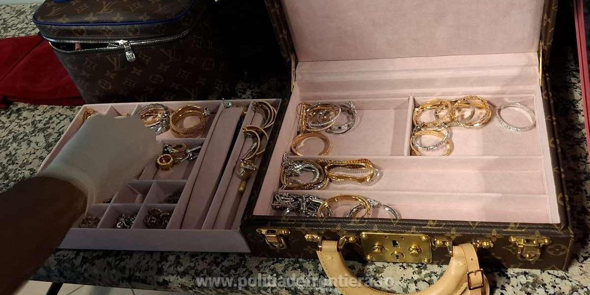 bijuterii-politia-de-frontiera.jpg - PresaObiectiva