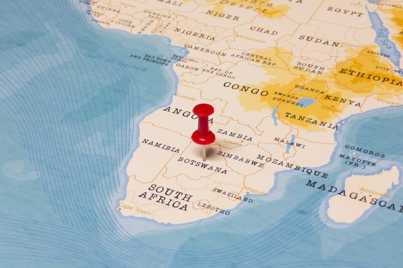 Botswana plănuiește să-și întărească poziția pe scena geopolitică africană prin deschiderea unei ambasade la Moscova, într-o mișcare ce pare să semnaleze o apropiere strategică între cele două state