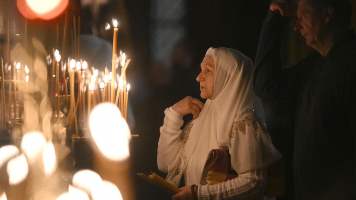 Postul Paștelui Ortodox începe pe 23 februarie 2026 Credincioșii ortodocși se pregătesc să intre în Postul Paștelui, care va debuta pe 23 februarie 2026, marcând o perioadă importantă de reflecție spirituală și îndreptare sufletească