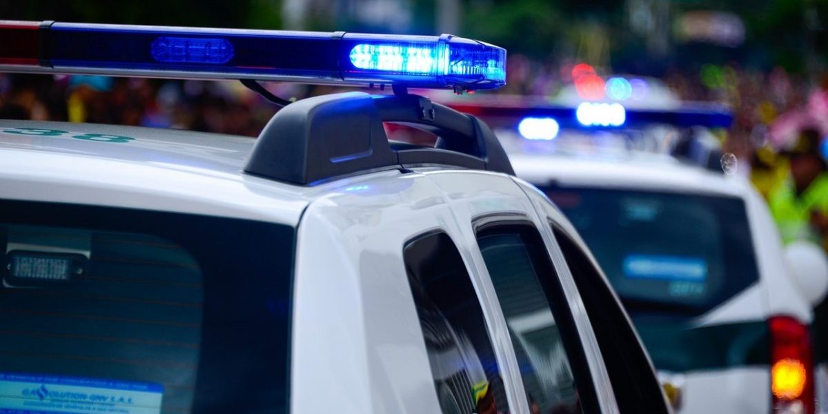 car-g0555c4afd_1280-e1642428302318.jpg - PresaObiectiva