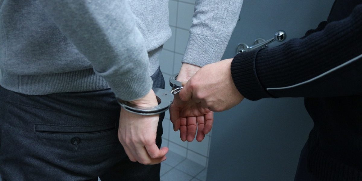 catuse-politie-arestare.jpeg - PresaObiectiva