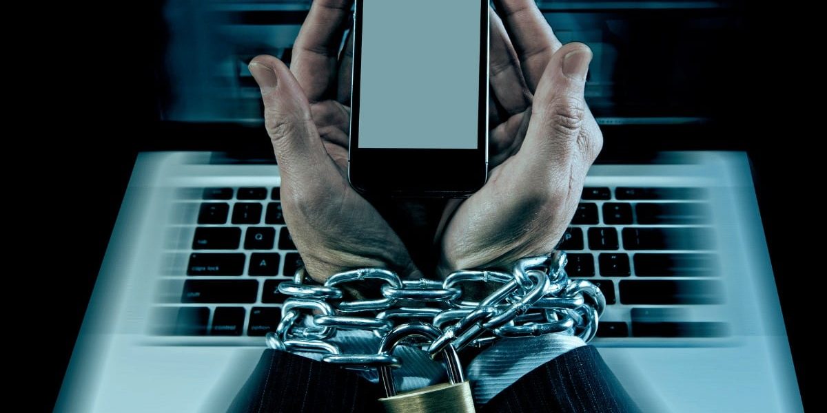 caz-dependenta-de-social-media.jpg - PresaObiectiva