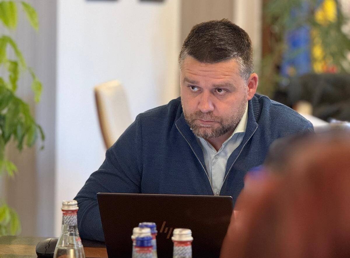 Primăria Bucureștiului se confruntă cu o situație critică, în condițiile în care există riscul iminent de faliment în cazul în care Guvernul decide să redistribuie fondurile către sectoare, a avertizat recent primarul general Ciprian Ciucu