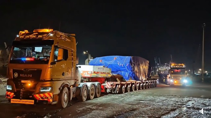 convoi-exceptional-camion-uriasul.jpg - PresaObiectiva