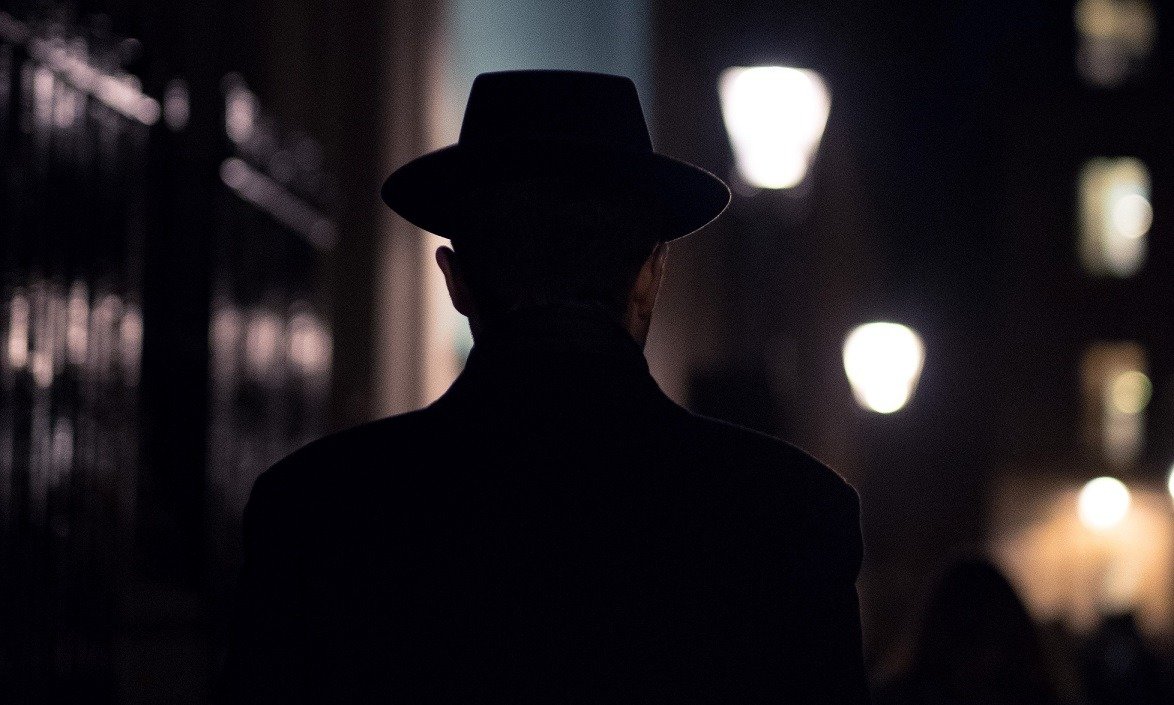 Patru bărbați arestați în Londra într-o anchetă antiteroristă cu legături suspecte cu Iranul Autoritățile britanice au reținut, în cursul nopții, patru bărbați în cadrul unei operațiuni antiteroriste susținute, suspectați de legături cu Iranul și de sprijinire a unor servicii de informații straine