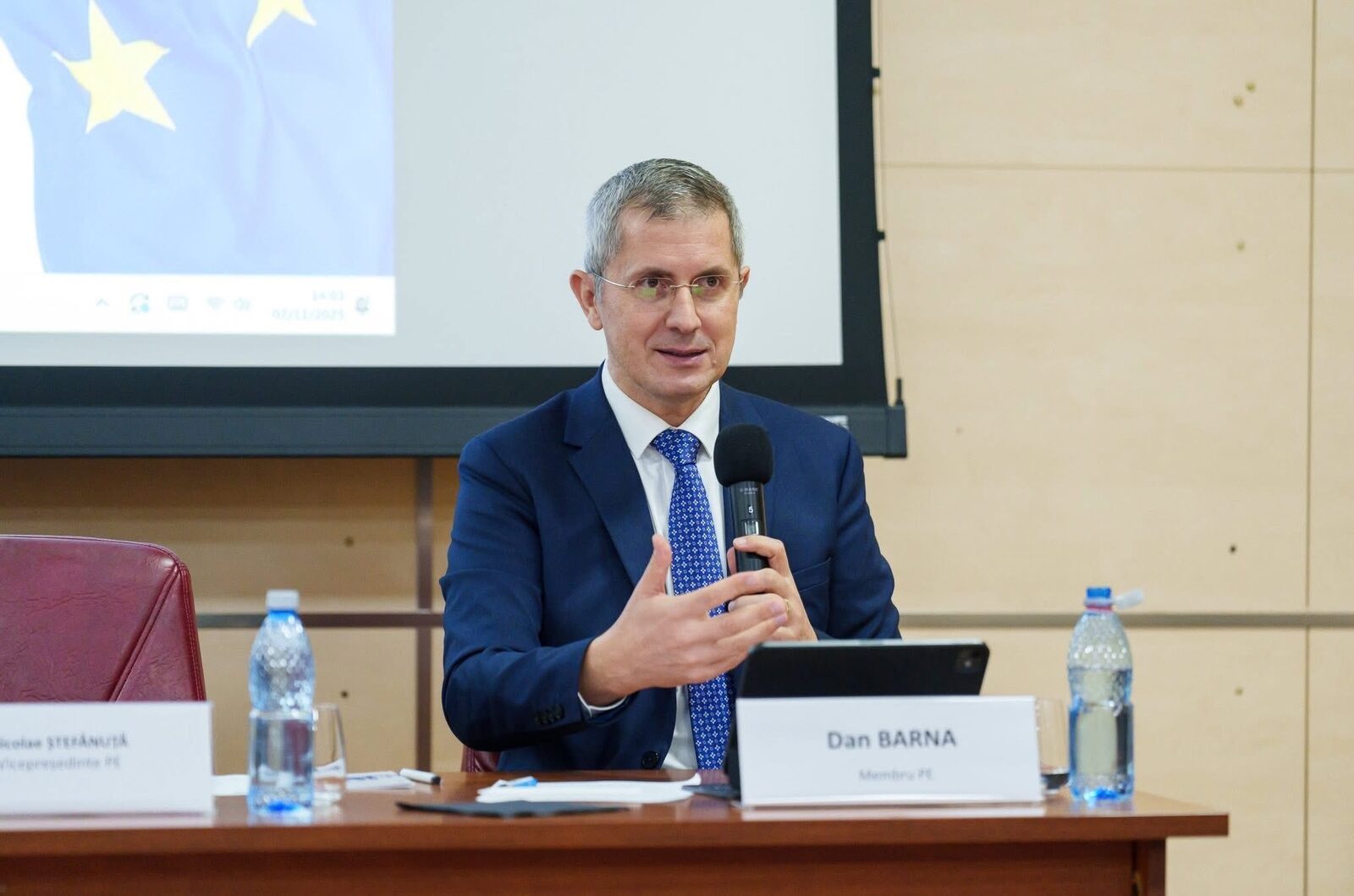 Decizia PE de a trimite acordul Mercosur la Curtea de Justiție a UE, o greșeală strategică, avertizează europarlamentarul USR Dan Barna Decizia Parlamentului European de a trimite acordul comercial cu blocul sud-american Mercosur spre analiză la Curtea de Justiție a UE a stârnit deja controverse în spațiul politic și nu numai