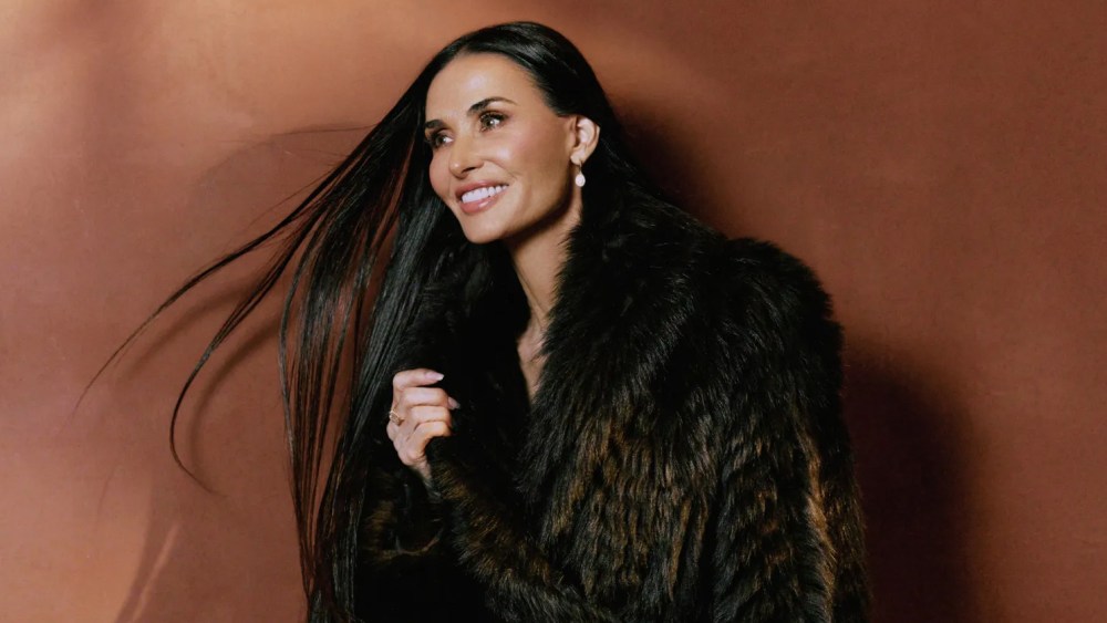 demi-featured.jpg - PresaObiectiva