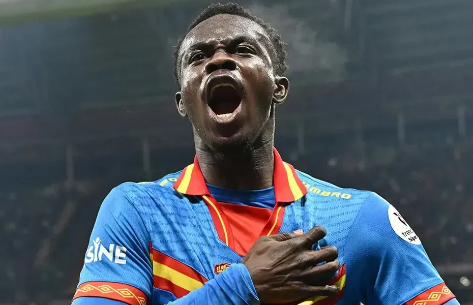 dennis-872356.jpg - PresaObiectiva