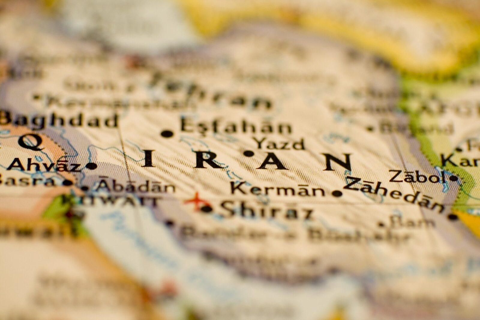 Italia își intensifică adversitatea față de Iran, propunând includerea Corpului Gardienilor Revoluției Islamice pe lista organizațiilor teroriste ale Uniunii Europene Răspunsul rigoros venit din partea Italiei la manifestațiile de amploare care au zguduit Iranul în ultimele săptămâni a atins un nou apogeu
