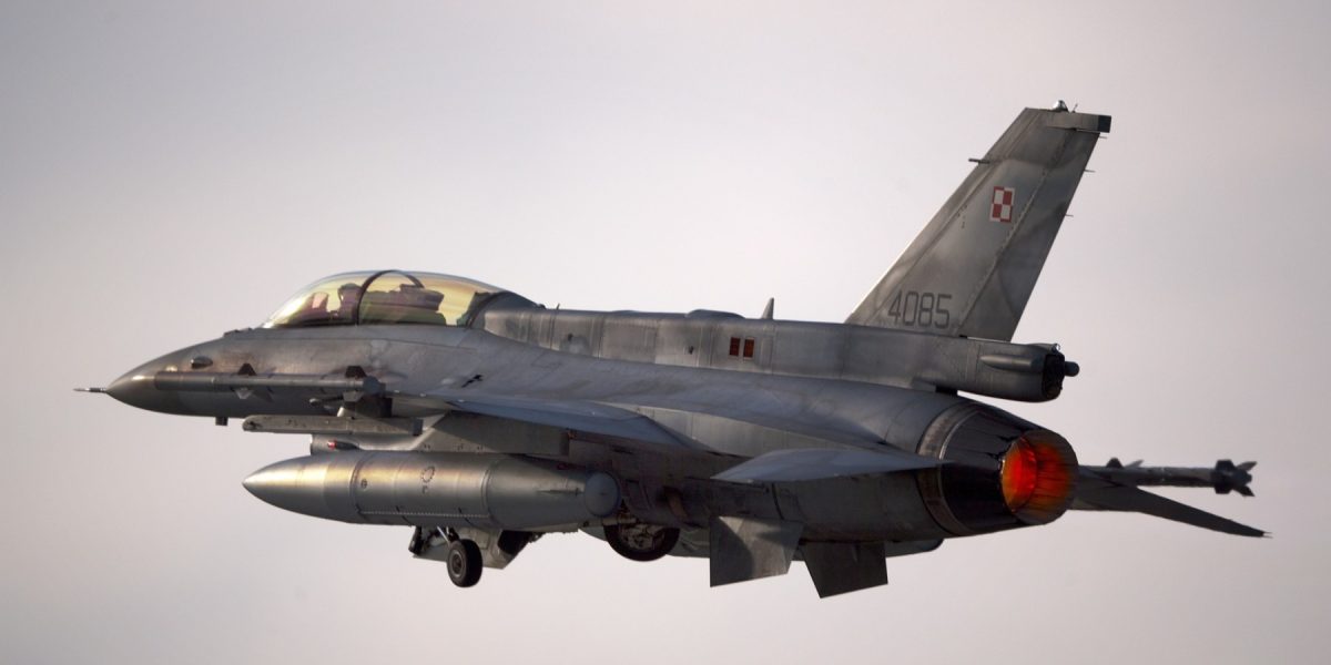 f16-7889288_1920.jpg - PresaObiectiva