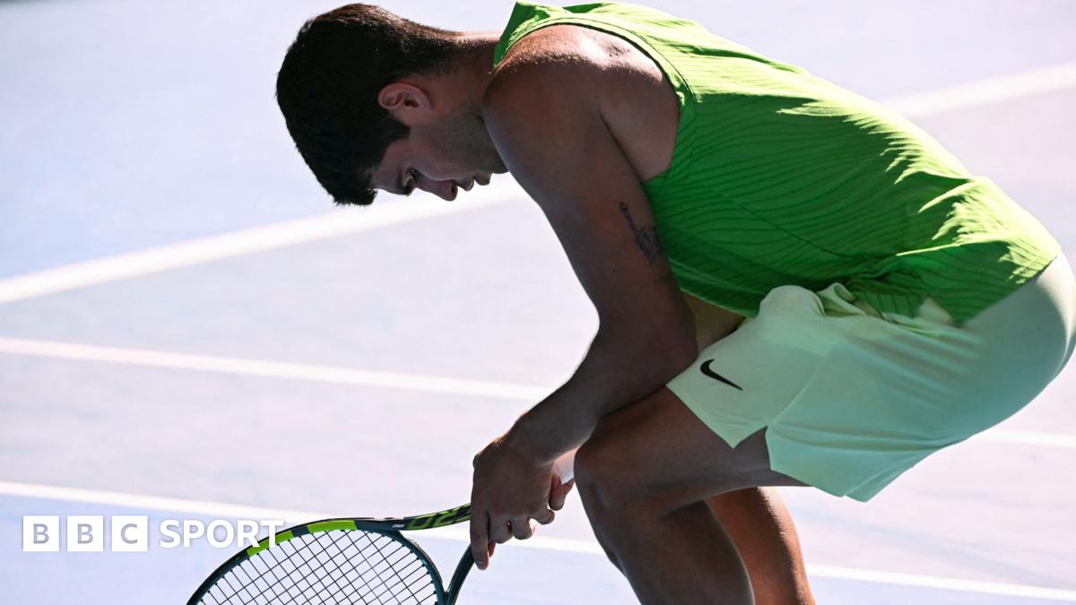 Alcaraz și Zverev înfruntare electrizantă la Australian Open Carlos Alcaraz, numărul unu mondial, și Alexander Zverev, cap de serie numărul trei, își dispută cu titlu de răsunet în semifinale la Australian Open în această seară pe terenul Rod Laver Arena