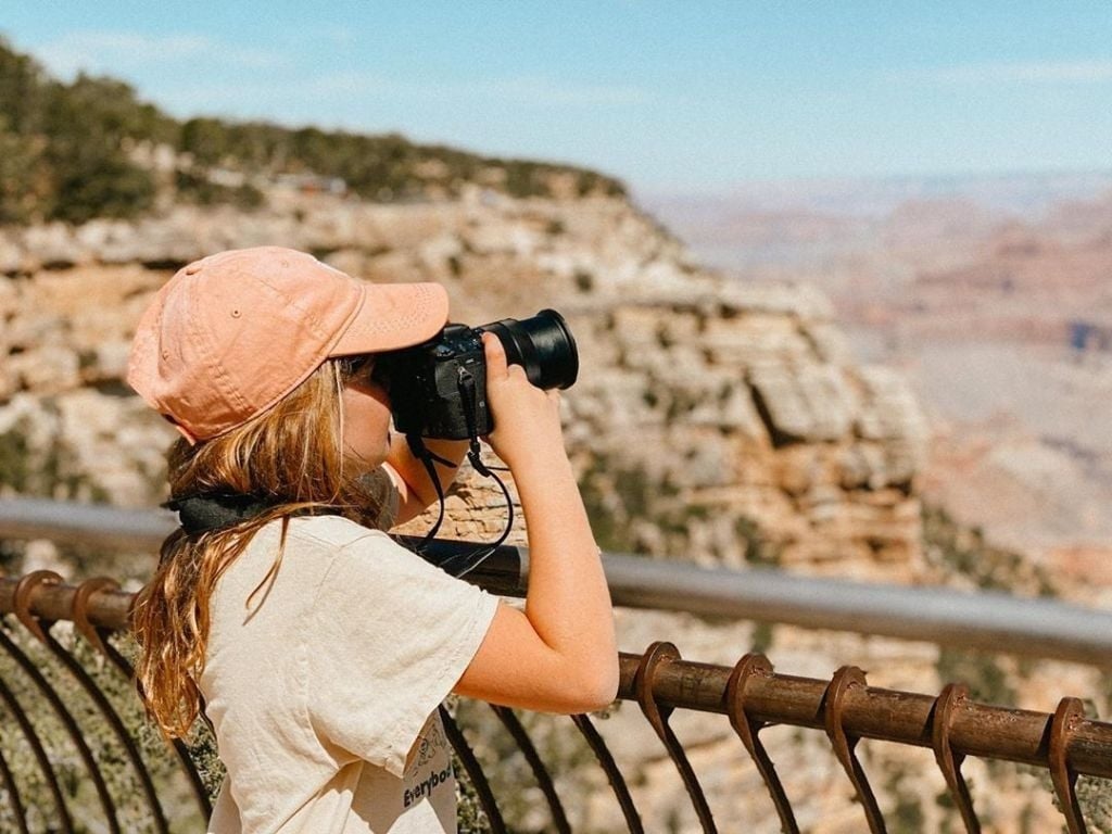 Fotografia digitală: cum să alegi modurile de filmare pentru rezultate perfecte Fotografia modernă a evoluat rapid, iar fiecare pas în învățarea și stăpânirea aparatului foto poate deschide un nou univers de imagini impresionante