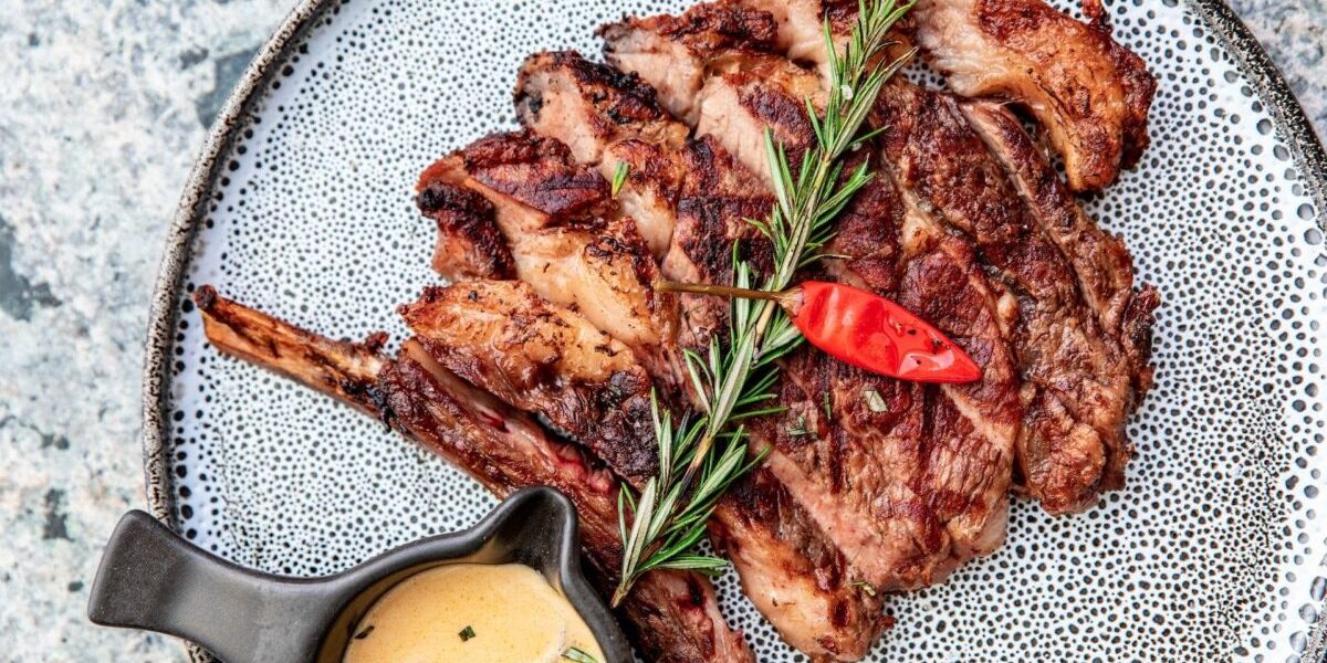 friptura-cina-carne-proteine-mancare-vita-e1703358721321.jpg - PresaObiectiva