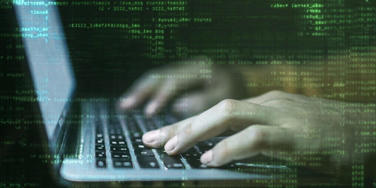 hacker-cropped.jpg - PresaObiectiva