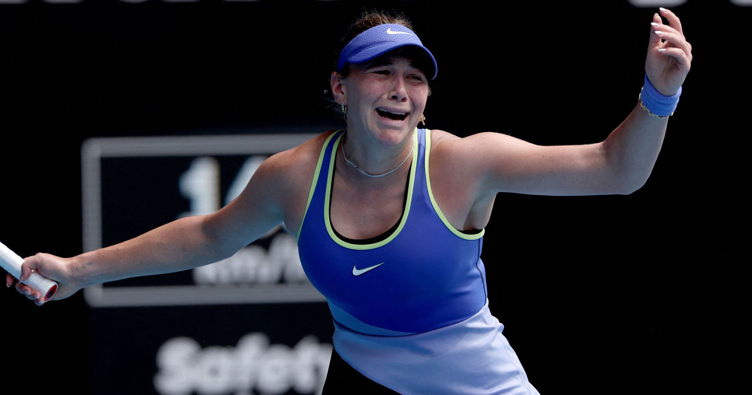 Jessica Pegula se califică în semifinale la Australian Open, după o victorie netă asupra Amandei Anisimova Jessica Pegula, numărul șase mondial, a continuat forma sa excelentă la Australian Open, obținând o victorie convingătoare în fața Amandei Anisimova, în sferturile de finală