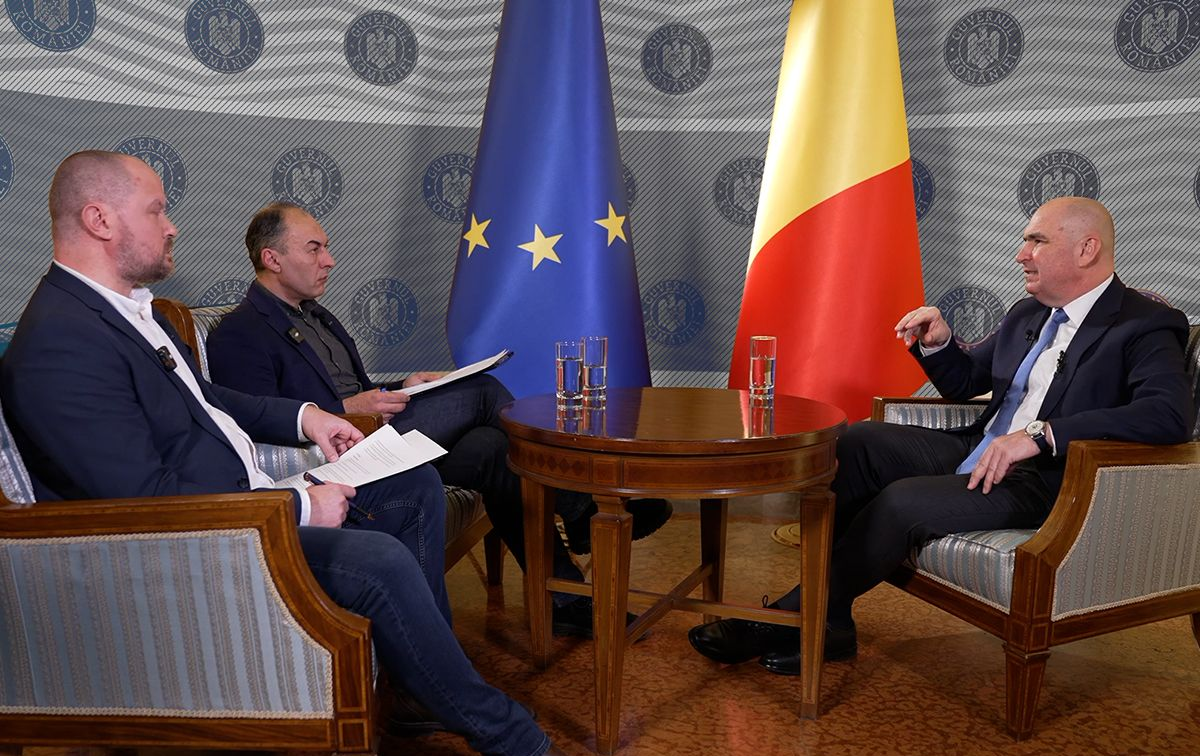 Premierul Ilie Bolojan ia în considerare solicitarea unui vot de încredere în PNL, dar evită o criză în coaliție Premierul Ilie Bolojan a făcut recent declarații grave și ample despre situația politică din interiorul Partidului Național Liberal (PNL), punând în evidență tensiuni tot mai acute în sânul formațiunii aflate la guvernare