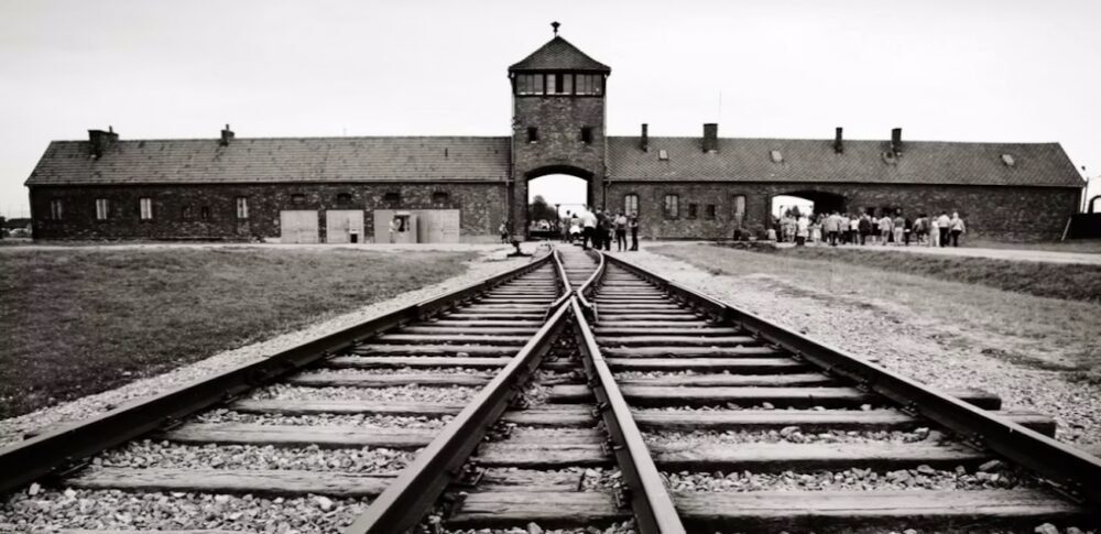 instagram-zdjecia-auschwitz-birkenau-1180x541-1-1000x485.jpg - PresaObiectiva