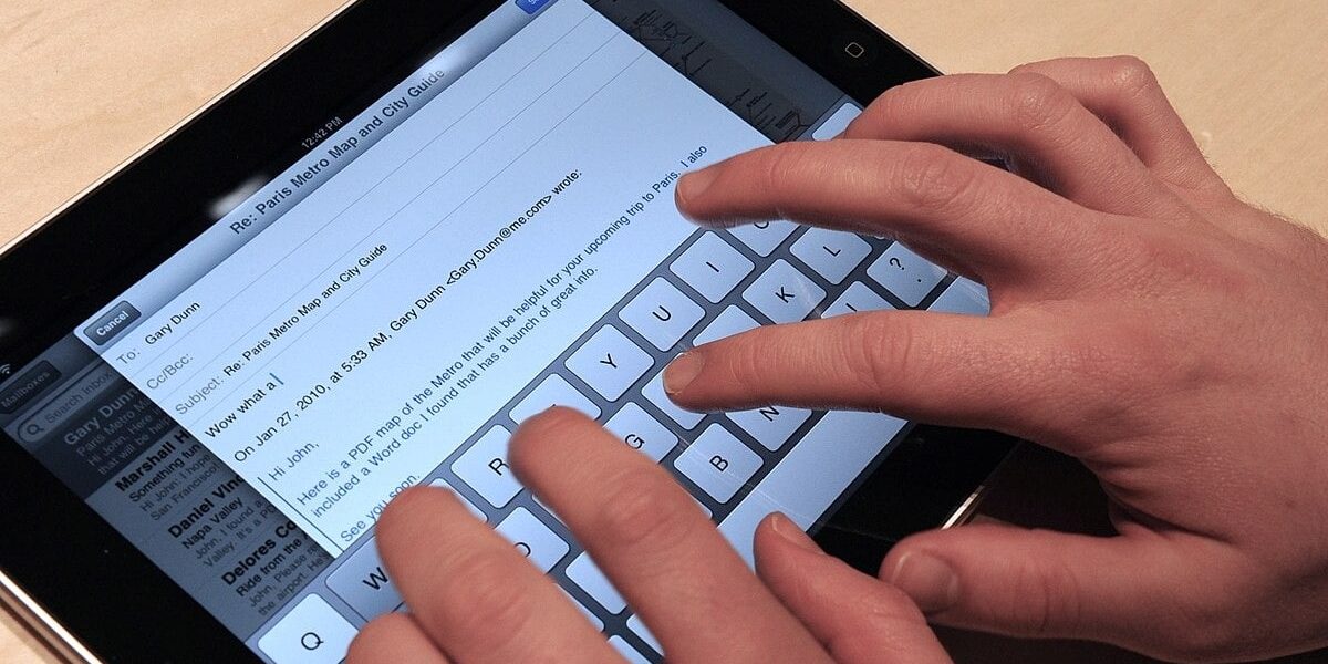 ipad.jpg - PresaObiectiva