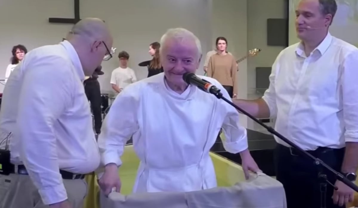 „Mesaj divin la azil: Cine a adus lumina în viața bătrânului”