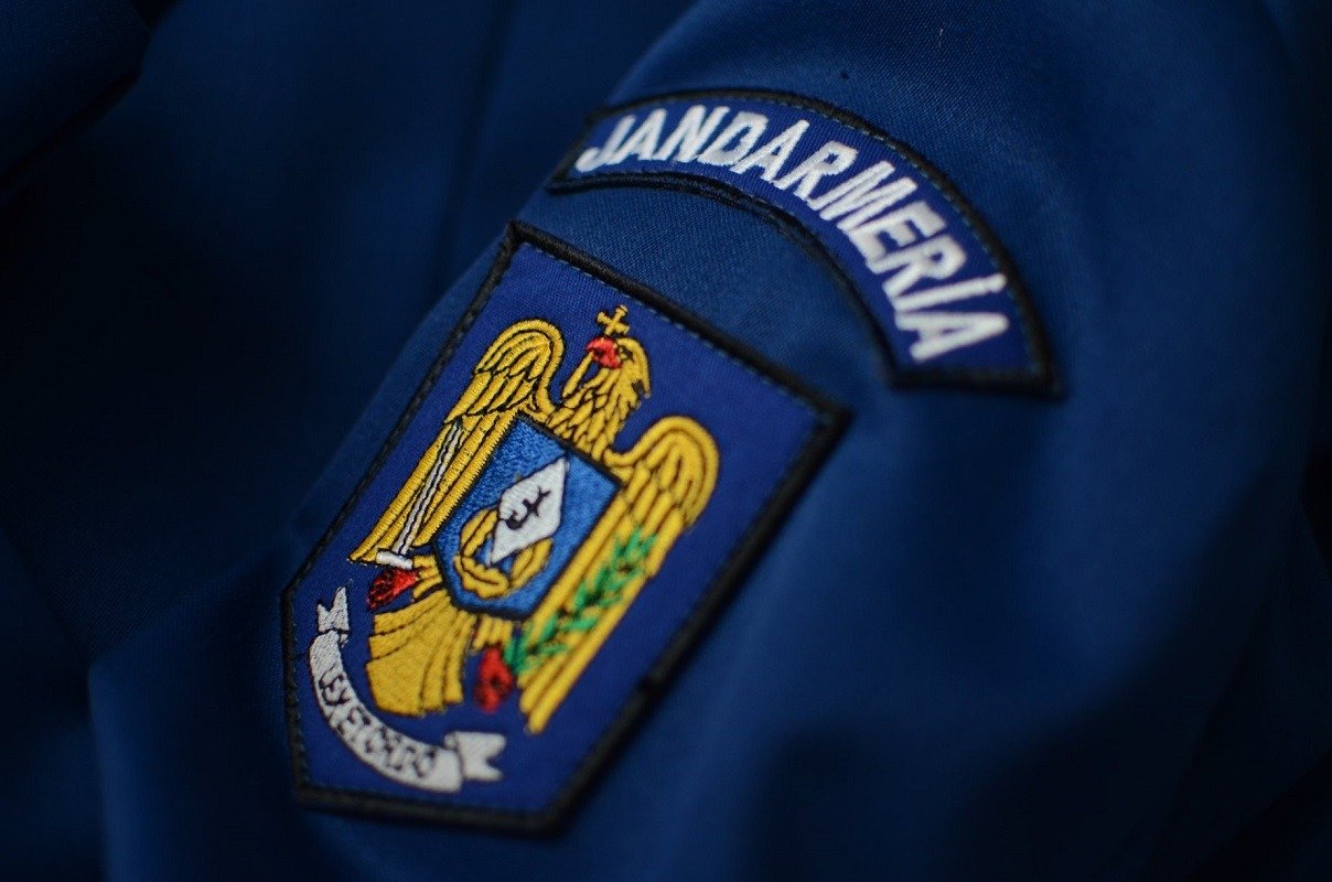 Jandarmii vrânceni au intervenit ferm în timpul manifestărilor organizate cu ocazia Zilei Unirii Principatelor Române, aplicând sancțiuni totalizând 10.000 de lei, majoritatea pentru comportament antisocial și tulburarea ordinii publice