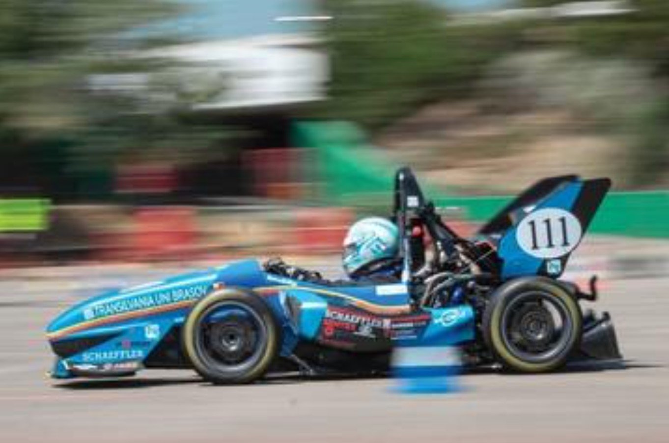 Universitatea Transilvania, echipa de curse nr. 1 în Europa și pregătește un vehicul electric pentru 2026