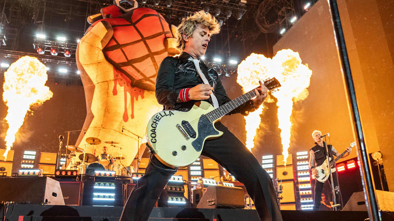 Green Day Deschide Super Bowl 60: O Sărbătoare a Istoriei NFL Super Bowl 60 va debuta pe 8 februarie cu o ceremonie de deschidere unică, avându-l ca protagonist pe celebrul trupe Green Day