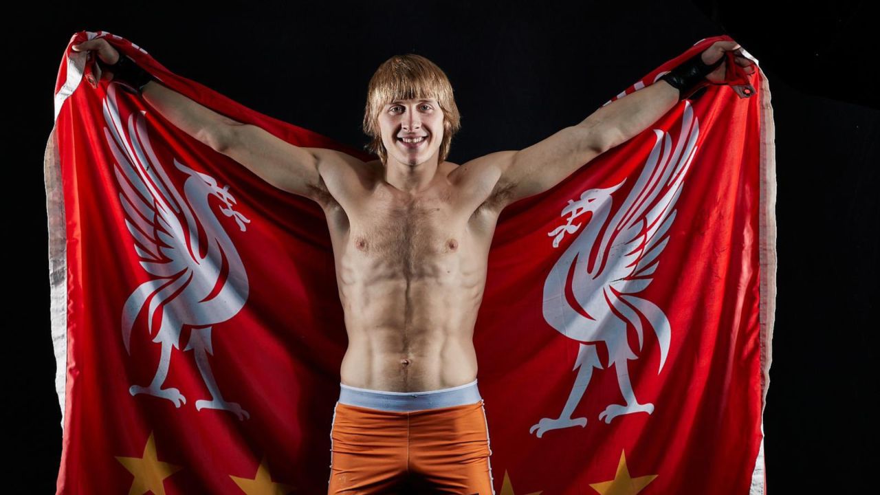 Liverpool se mobilizează: Pimblett și Gaethje, duel epic în UFC 324!