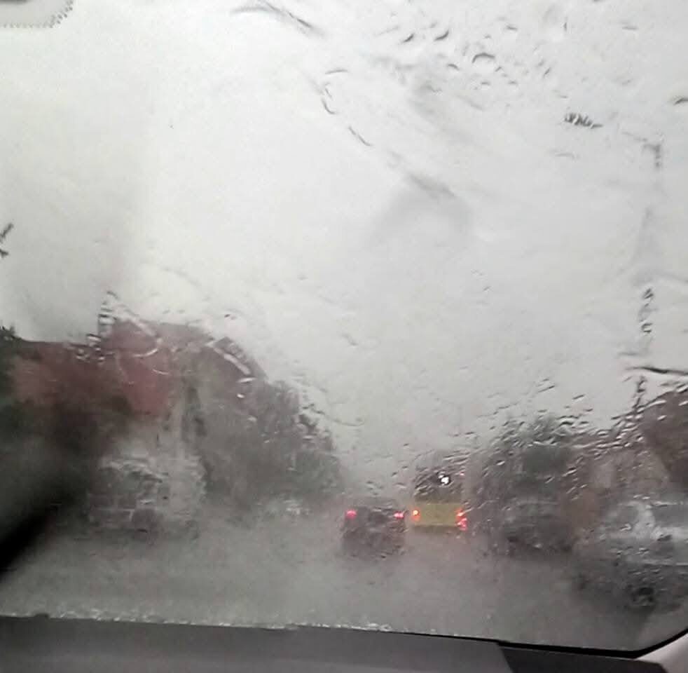 Inundațiile cauzate de ploile torențiale au pus din nou în alertă autoritățile locale și serviciile de urgență din România, în ultimele 24 de ore