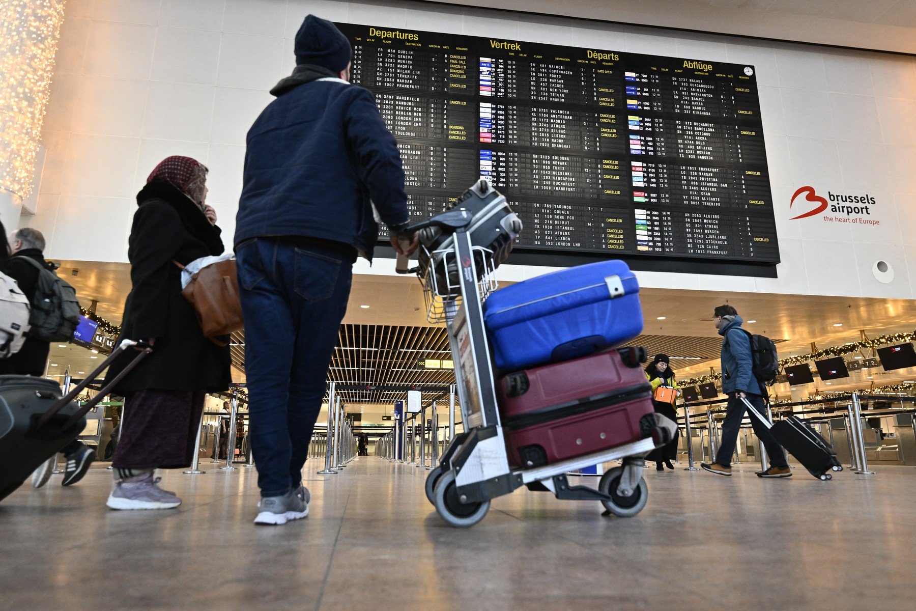 MAE avertizează asupra perturbărilor în transportul public din Belgia din cauza grevei naționale