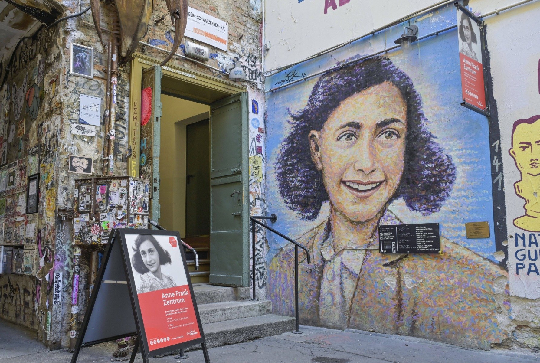 Eva Schloss, una dintre ultimele supraviețuitoare ale Holocaustului și sora vitregă a Annei Frank, a murit la vârsta de 96 de ani în Londra