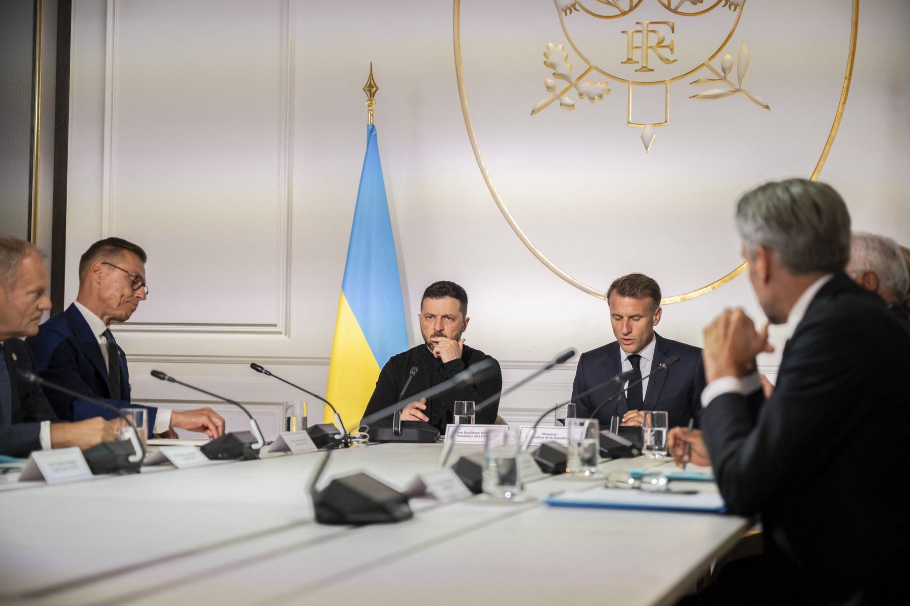 Președintele Nicușor Dan participă la o reuniune internațională crucială la Paris, într-un context diplomatic tensionat legat de conflictul din Ucraina