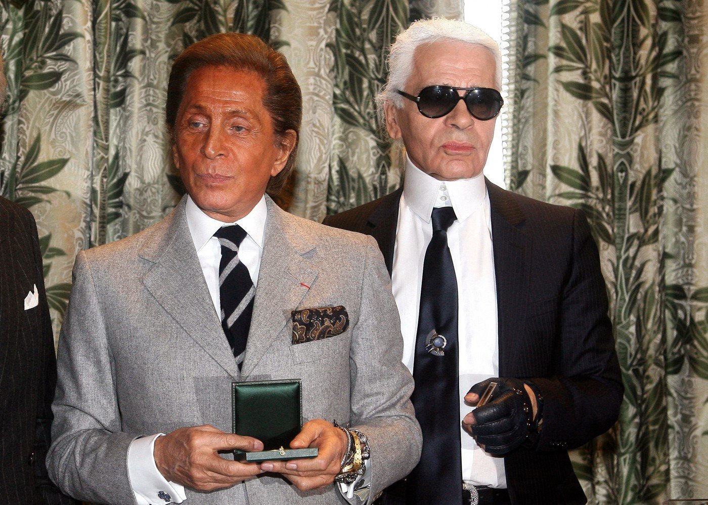 Valentino Garavani, legendă a modei internaționale și creatorul uneia dintre cele mai iconice case de modă din lume, a murit liniștit la vârsta de 93 de ani, în reședința sa din Roma