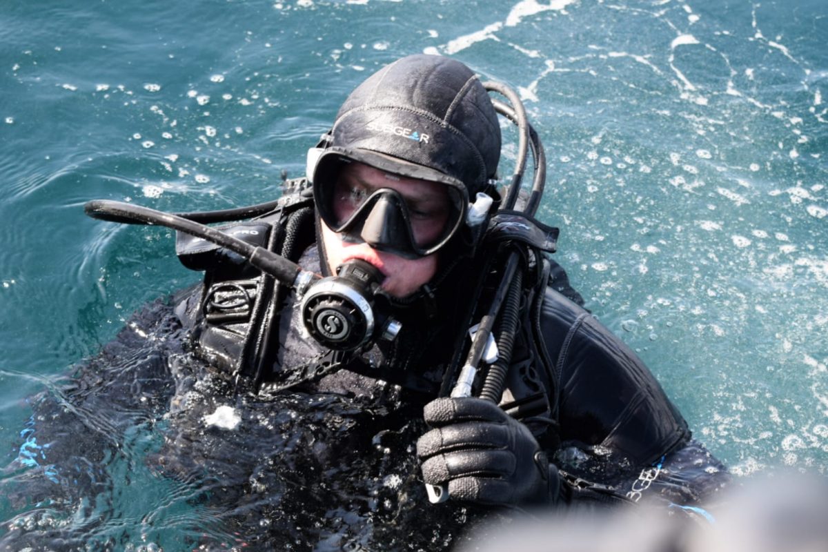 Misterios obiect descoperit în Marea Neagră: un posibil fragment de dronă militară la intrarea în portul Midia O descoperire neașteptată la intrarea în portul Midia a ridicat semne de întrebare în rândul autorităților române