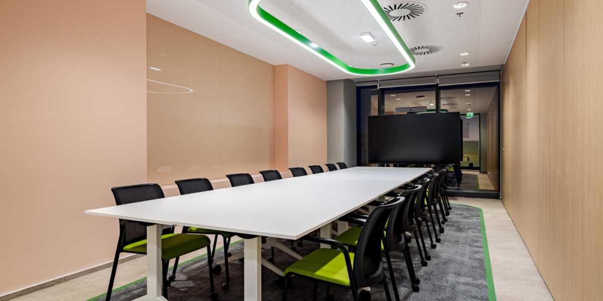 schneider.jpeg - PresaObiectiva